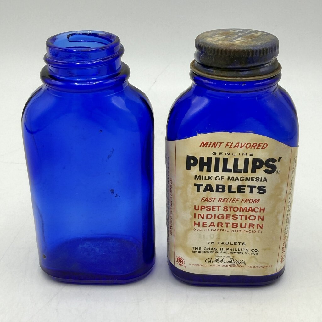 Lot of 4 Vintage Blue Glass Phillips’ Milk of Magnesia Bottles /cb