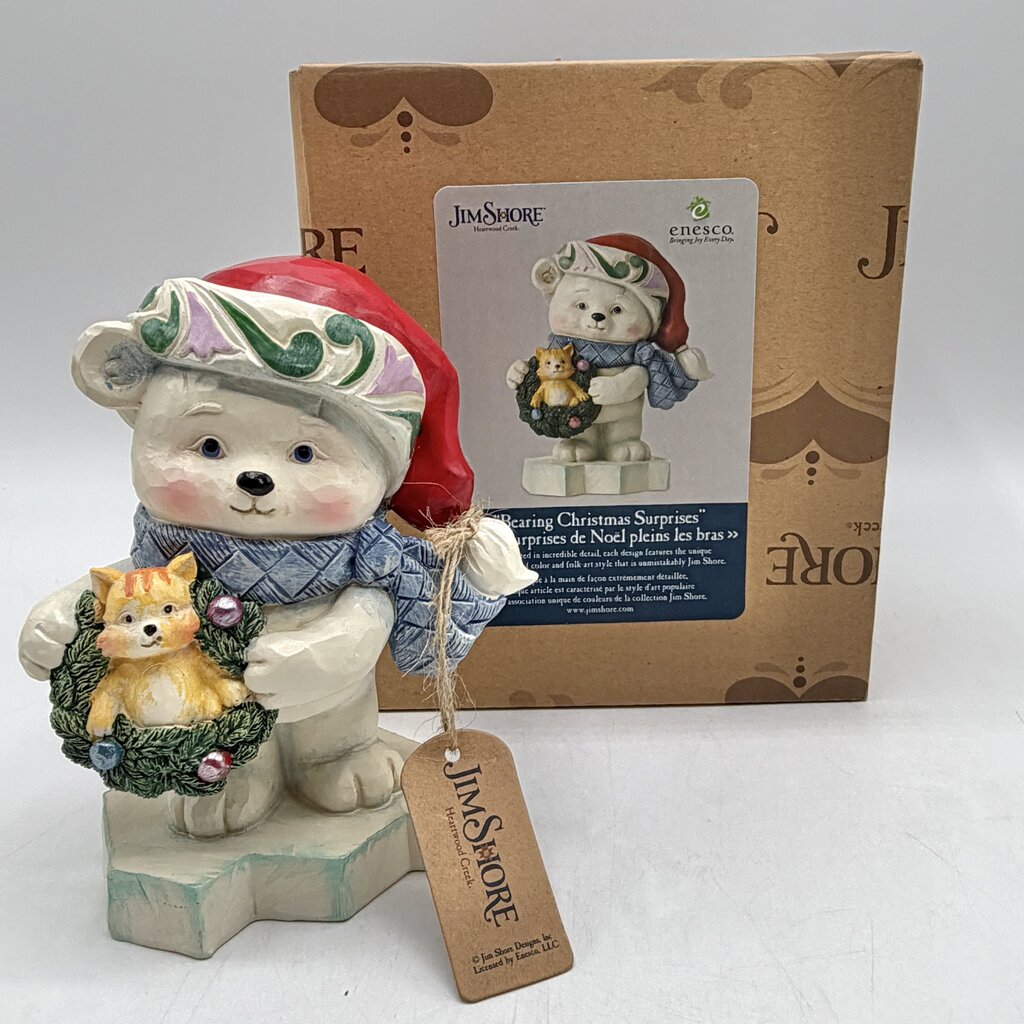 Enesco Jim Shore Heartwood Creek 2022 “Bearing Christmas Surprises” 6011484 Polar Bear with Wreath Pint Size Figurine /cb