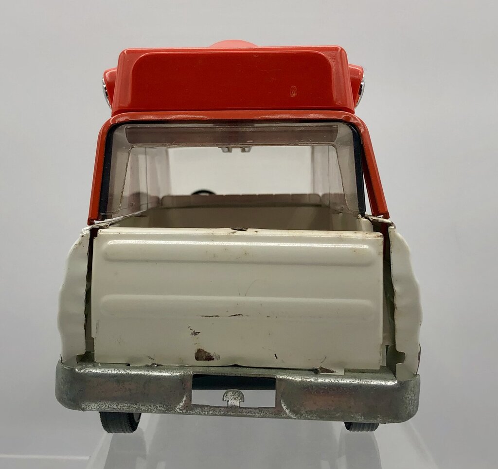 1970’s Tonka Jeep Wagoneer Rescue Ambulance /b