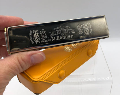 M. Horner Echo 2209 C Harmonica w. Case /b