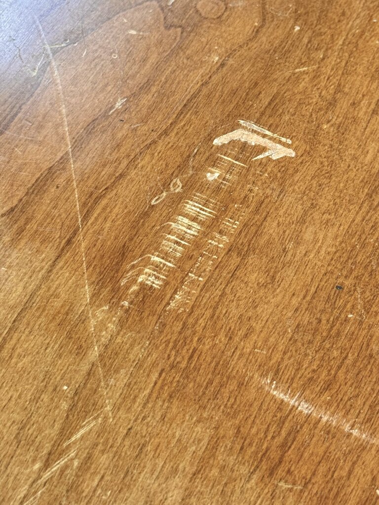Oak 5 Drawer Dresser (HAS DAMAGE)