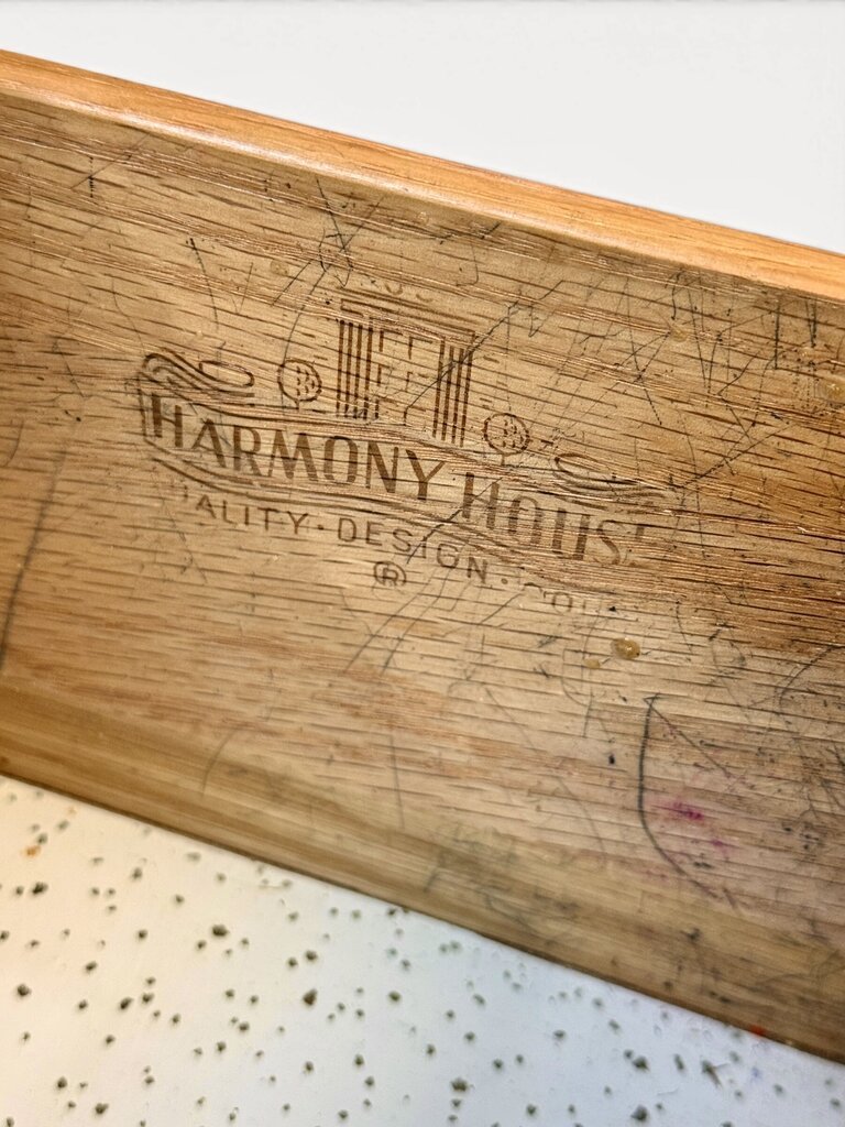 Oak 5 Drawer Dresser (HAS DAMAGE)