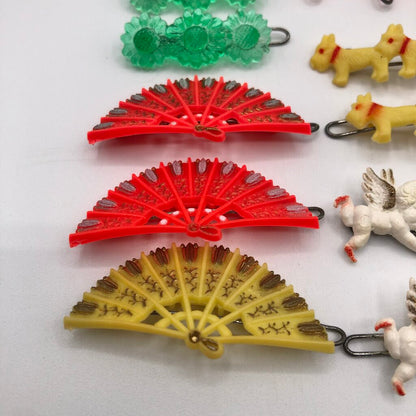 Lot of 1960’s Child’s Novelty Barrettes w/ Case ~ 22pc /b