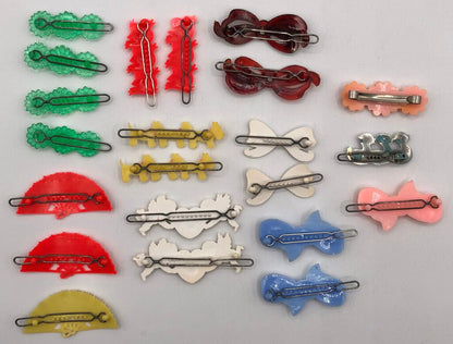 Lot of 1960’s Child’s Novelty Barrettes w/ Case ~ 22pc /b