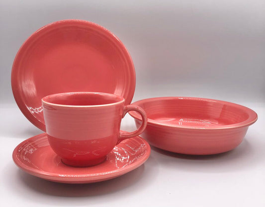 Vtg HLC Fiesta Ware 4pc Flamingo China Set /b