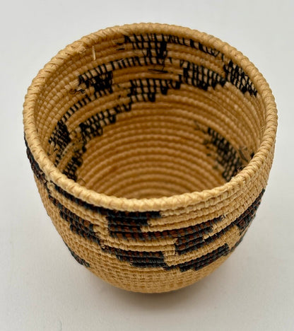 Miniature (1.5”) Tutsi Rwanda Basket /j