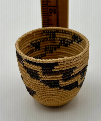 Miniature (1.5”) Tutsi Rwanda Basket /j