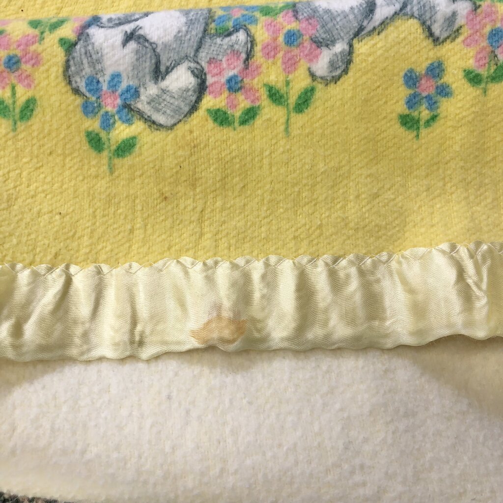 2 Vintage Baby Blankets 100% Cotton Kittens & Bears /b