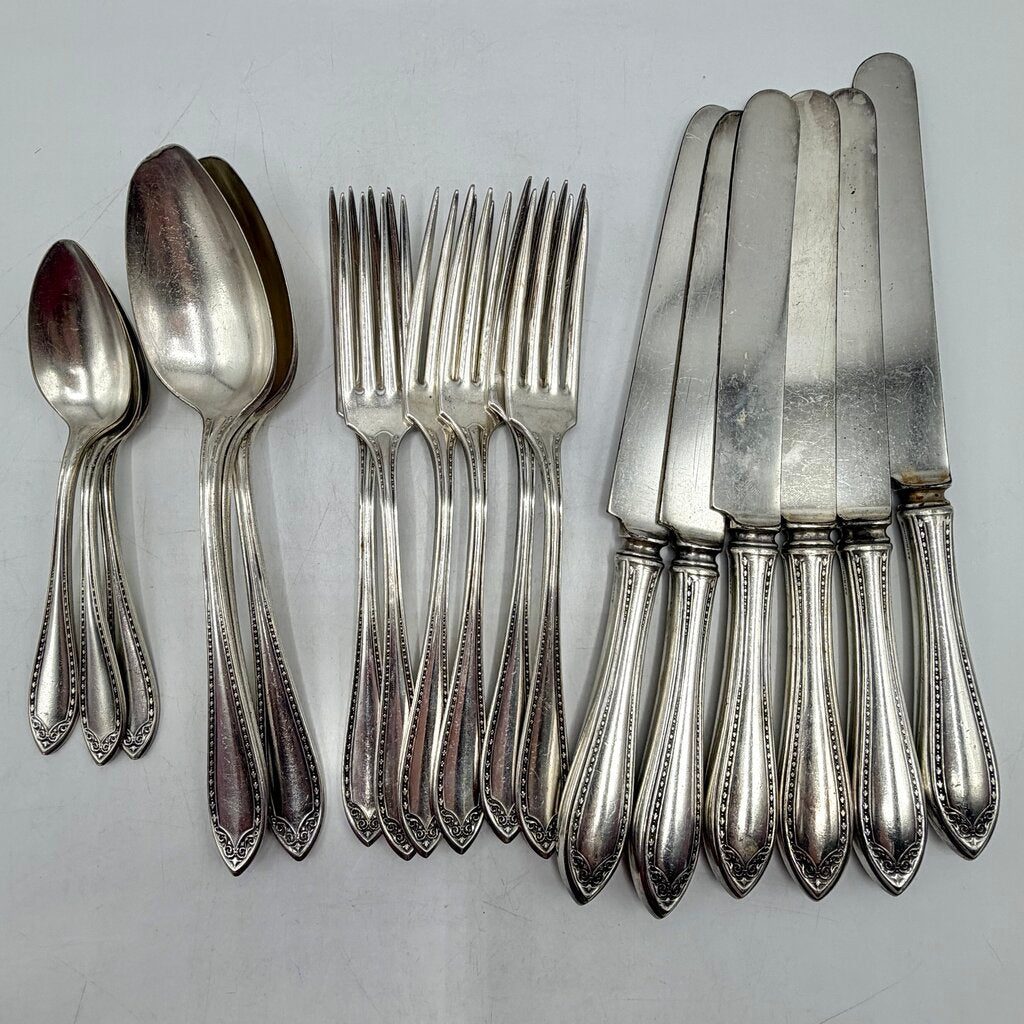 Vintage Oneida Community Silver Plate SHERATON 18pc Mixed Flatware Lot /cb