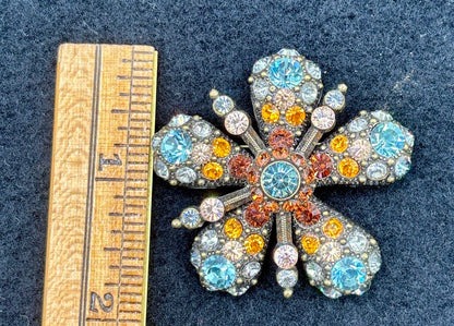 Pair of Vintage Joan Rivers Classic Collection Crystal Brooches /j