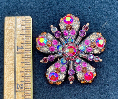 Pair of Vintage Joan Rivers Classic Collection Crystal Brooches /j