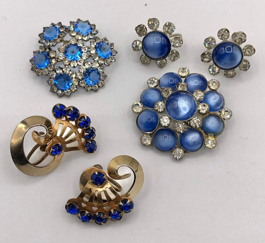1950’s Vintage Lot of Blue Rhinestone Jewely Brooches/ Earrings /b