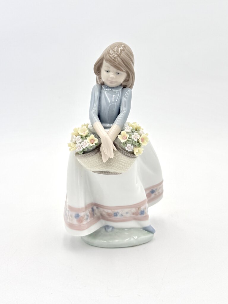Lladro 'May Flowers' Porcelain Figurine
