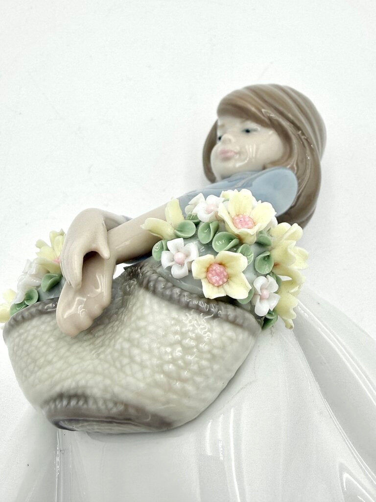 Lladro 'May Flowers' Porcelain Figurine