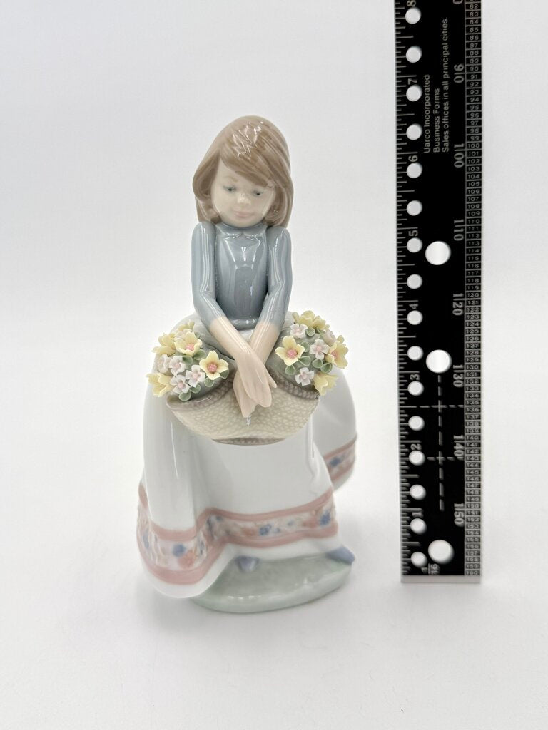 Lladro 'May Flowers' Porcelain Figurine