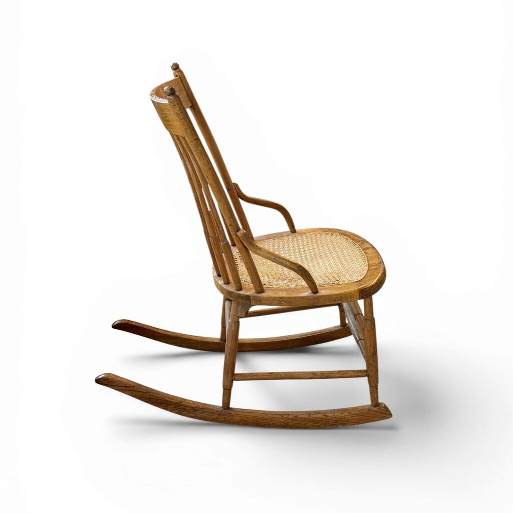 VTG Honey Colored Rattan Rocker