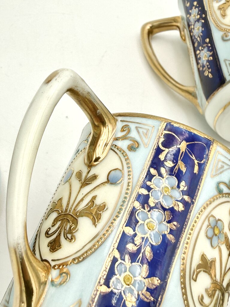 VTG Nippon Blue And Gold Floral Tea Pot With 4 Tea Cups