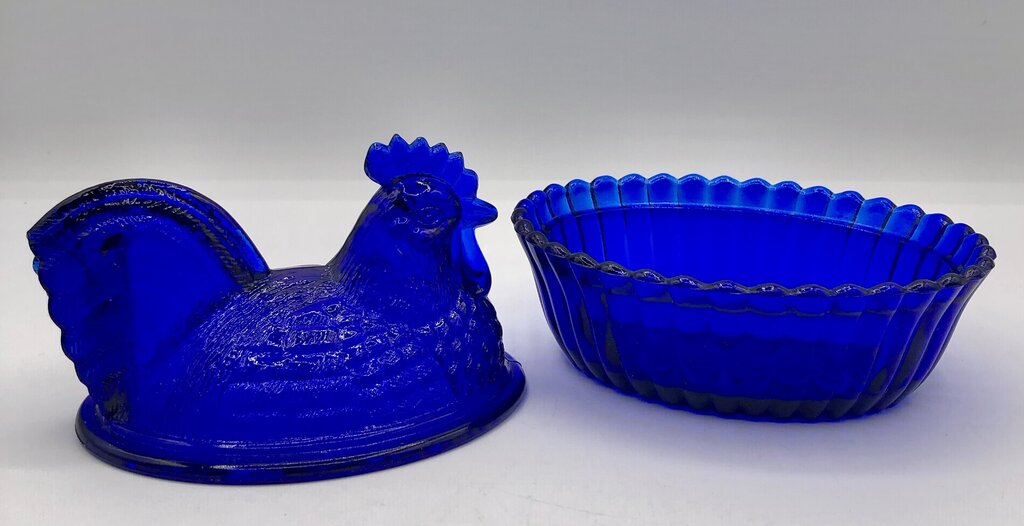 Westmoreland Cobalt Blue glass Nesting Hen Covered Dish /b