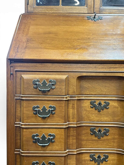 Maddox of Jamestown Hutch With Bubble Glass Doors