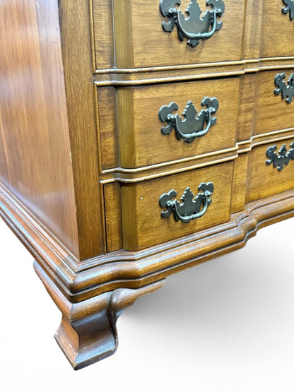 Maddox of Jamestown Hutch With Bubble Glass Doors