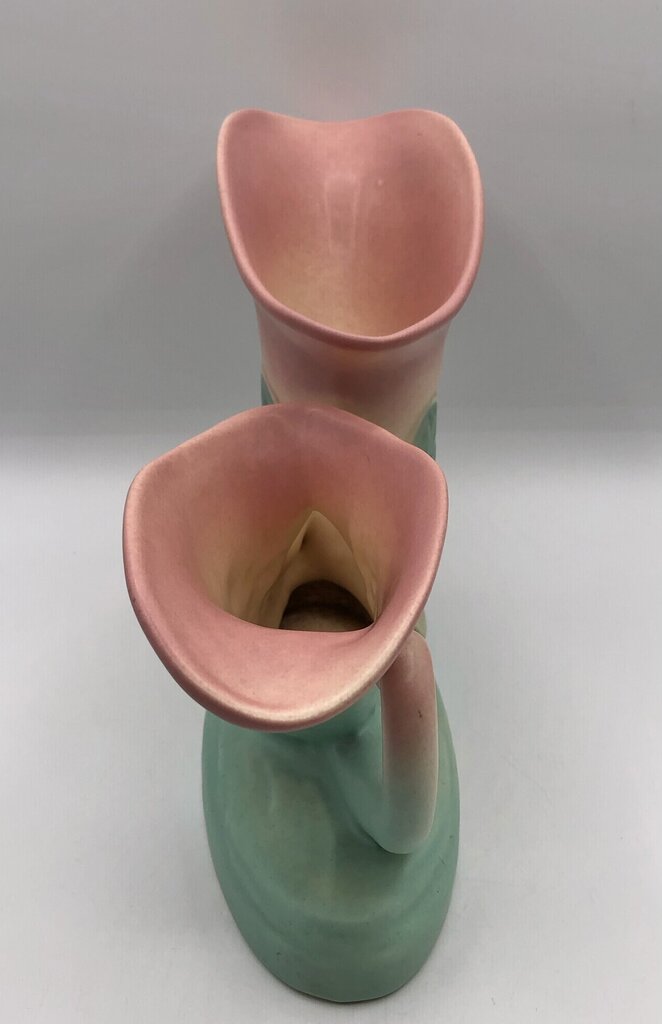 Hull Art Pottery Double Water Lily Vase /b