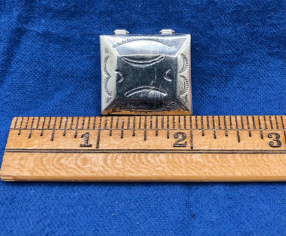 Small Sterling Silver Pill Case w/ Native Amereican Motif /b