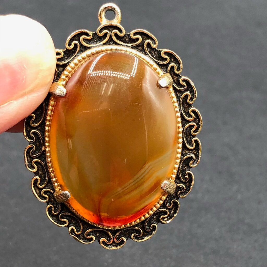 Lot of 5 Vintage Faux Cameo Pendants & Brooches /b