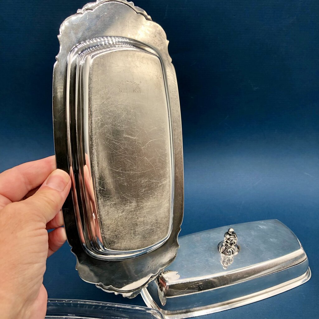 Wallace Silver Plate “Baroque” Covered Butter Dish w/ Glass Insert /b