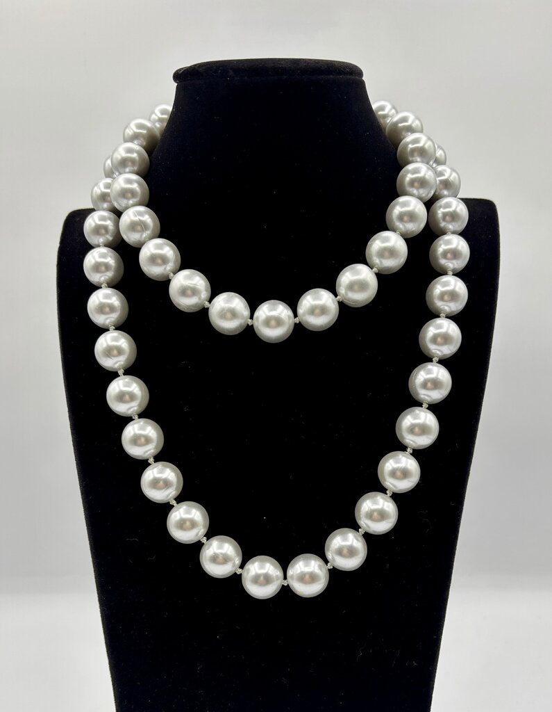Set of 2 Chunky Faux Pearl Necklaces Grey Toned /j