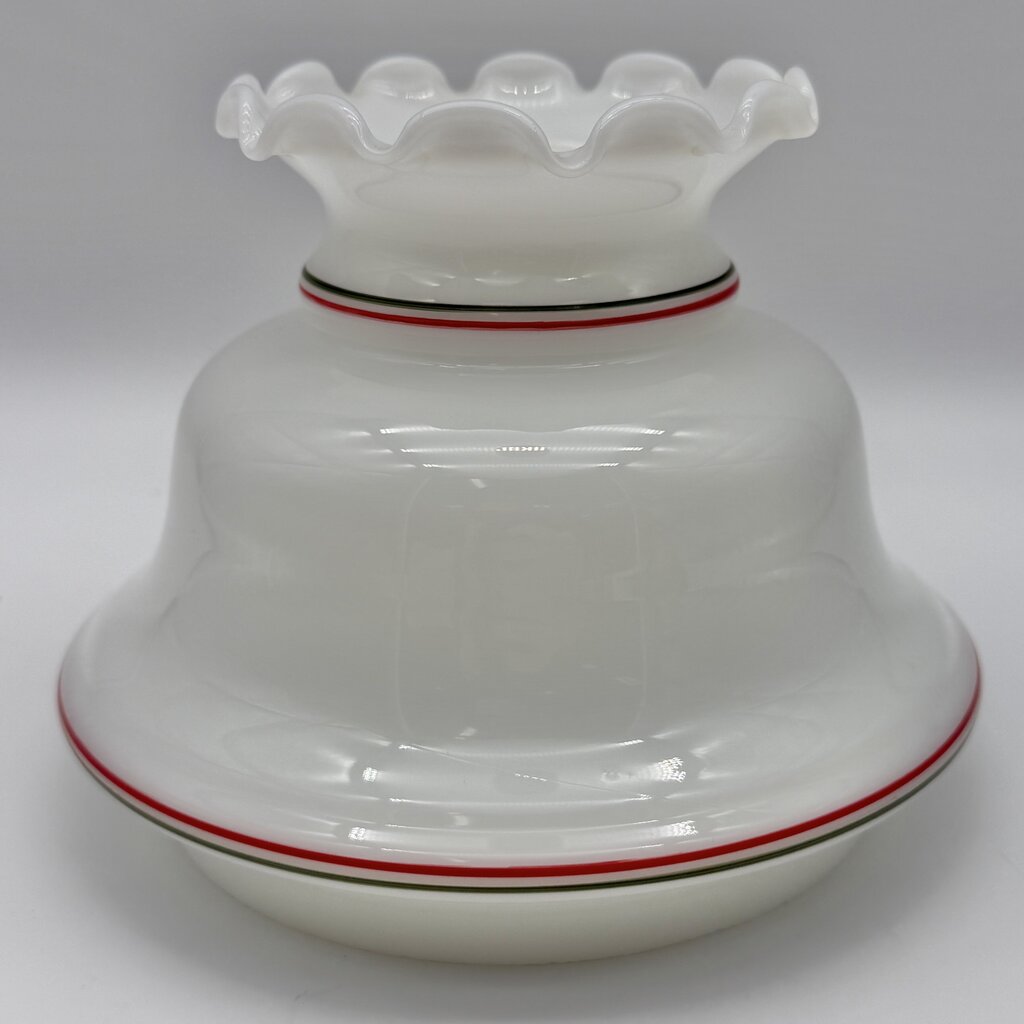Vintage Brass Hurricane Parlor Lamp w/White Glass Ruffled Christmas Tree Shade 14 1/2” /cb