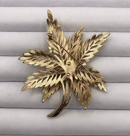 Large Vintage Trifari Lace Leaves Brooch /b