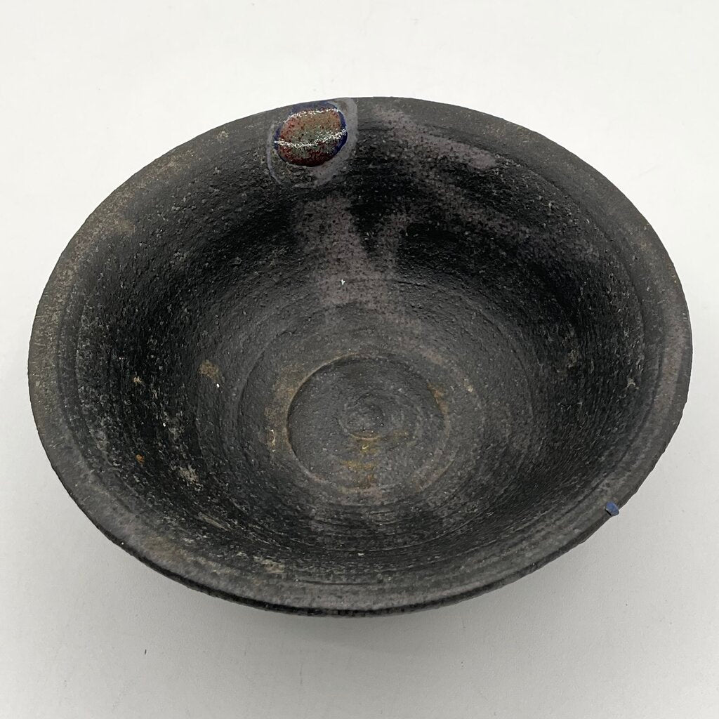 Matte Multicolored Ceramic Bowl with Textured Finish /f