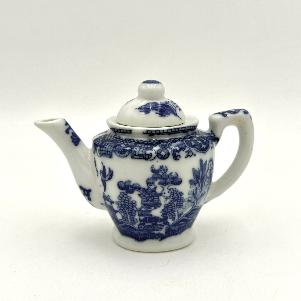 Set Of 14 Mini Blue Willow Porcelain Tea Set