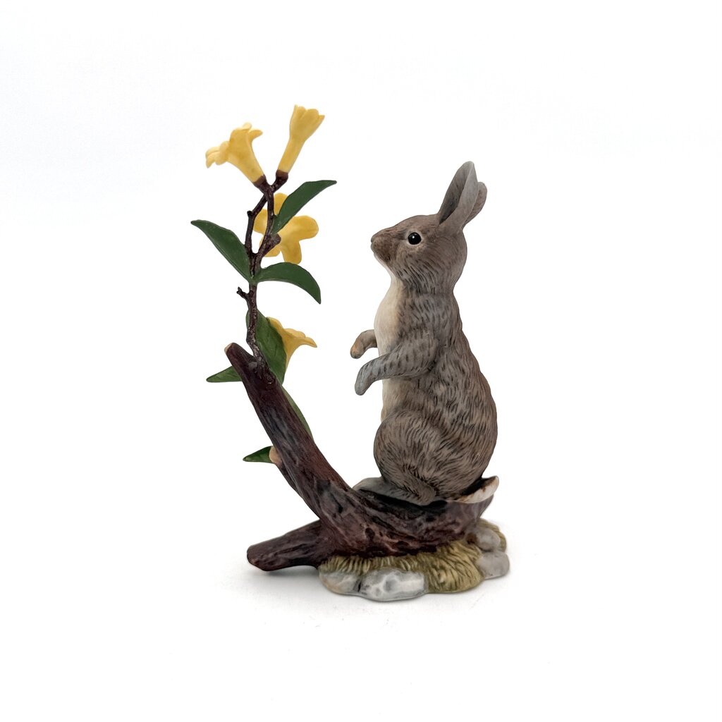 VTG Lenox "Cottontail Rabbit With Yellow Flowers" Figurine