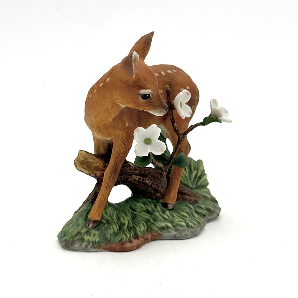 VTG Lenox " White-Tailed Deer With White Flowers" Figurine