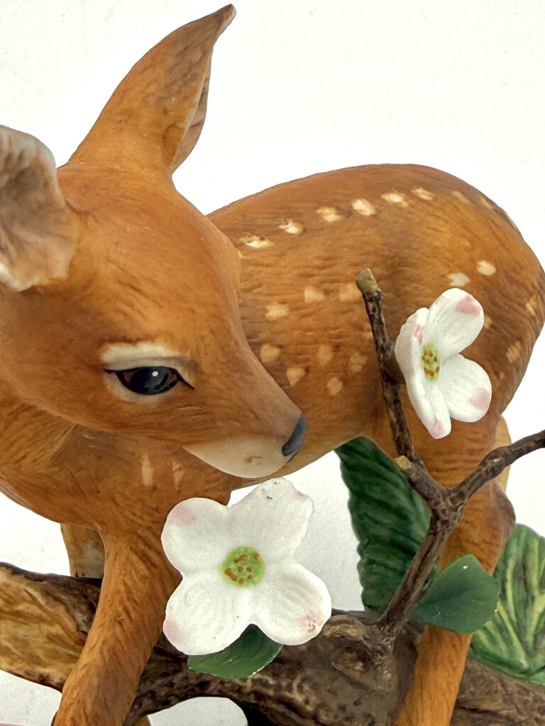 VTG Lenox " White-Tailed Deer With White Flowers" Figurine