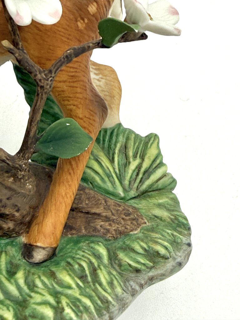 VTG Lenox " White-Tailed Deer With White Flowers" Figurine