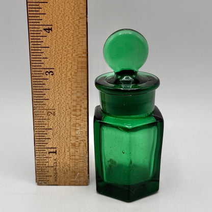 Antique Victorian Hexagonal Emerald Green Glass Smelling Salts Bottle /cb