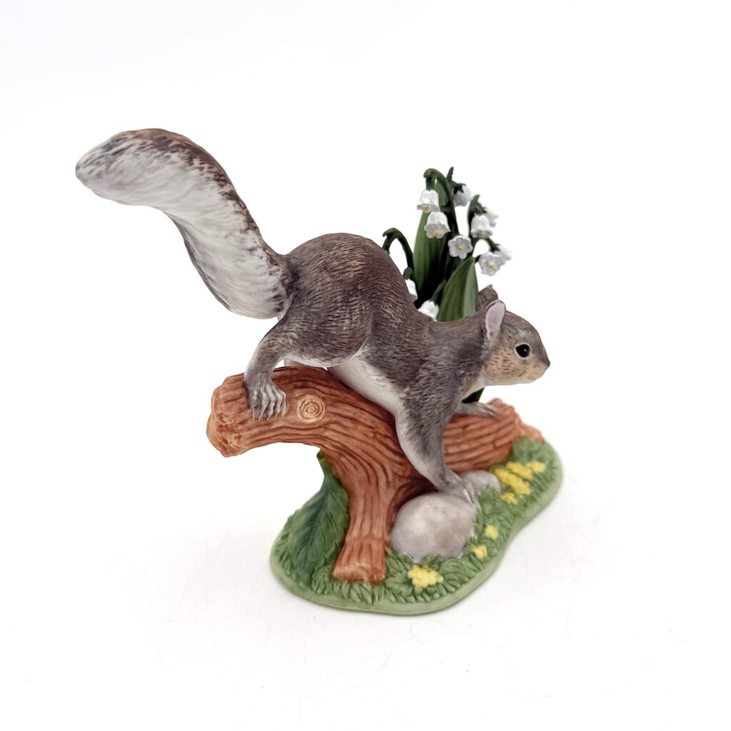 VTG Lenox Friendly Frolic Gray Squirrel Porcelain Figurine 2002