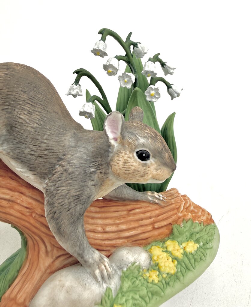 VTG Lenox Friendly Frolic Gray Squirrel Porcelain Figurine 2002