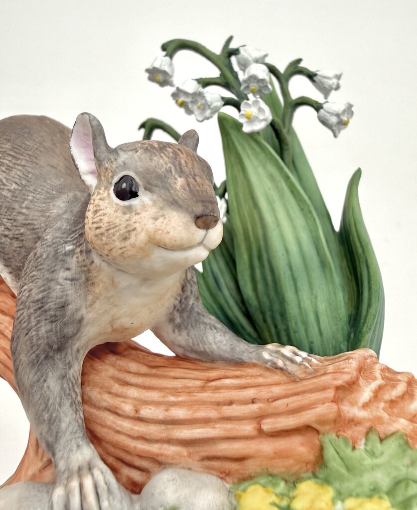 VTG Lenox Friendly Frolic Gray Squirrel Porcelain Figurine 2002