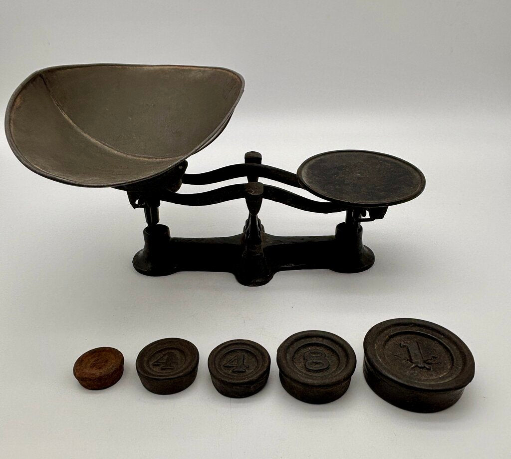 Antique Cast Iron Countertop Balance Scale & Weights /j