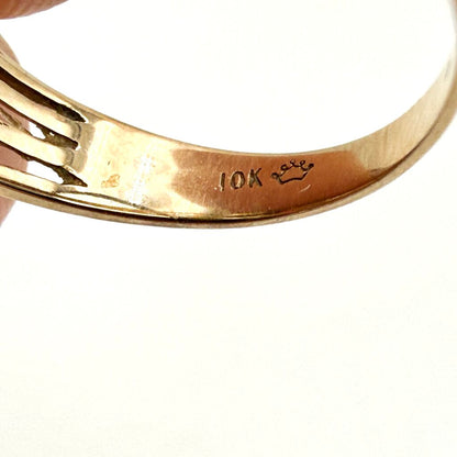 VTG 10k Yellow Gold Ring w/ Oval Cut Red Garnet