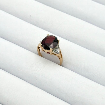 14k Yellow Gold Oval Cut Red Garnet w/ Melee Diamonds Ring