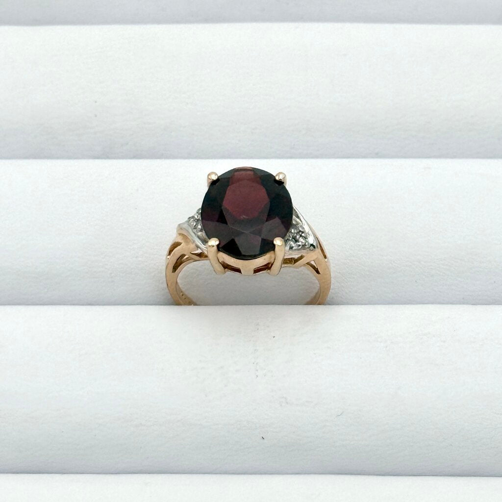 14k Yellow Gold Oval Cut Red Garnet w/ Melee Diamonds Ring