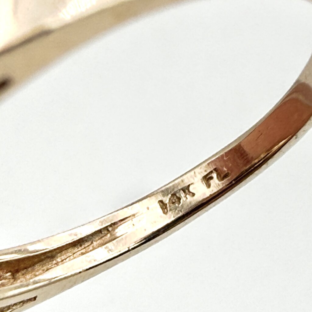 14k Yellow Gold Oval Cut Red Garnet w/ Melee Diamonds Ring