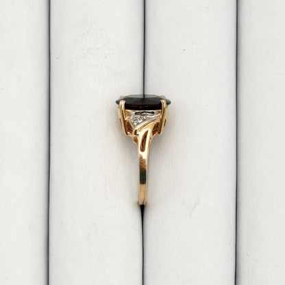 14k Yellow Gold Oval Cut Red Garnet w/ Melee Diamonds Ring