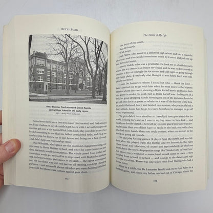 Thin Ice: Coming of Age in Grand Rapids Edited by Reinder Van Til and Gordon Olson 2007 Paperback Autographed Copy /cb