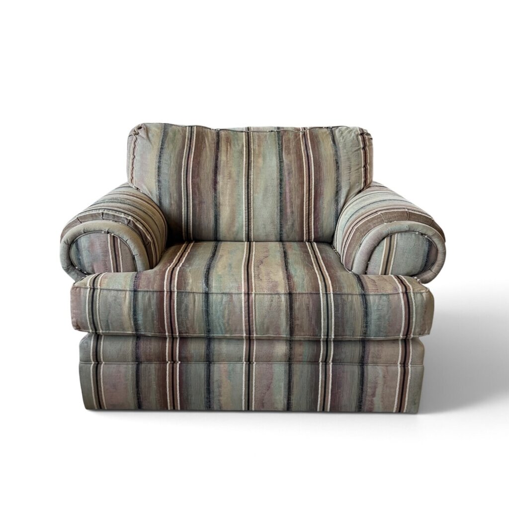 Broyhill Oversized Arm Chair with Ottoman