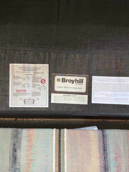 Broyhill Pullout Sleeper Sofa with Pillows